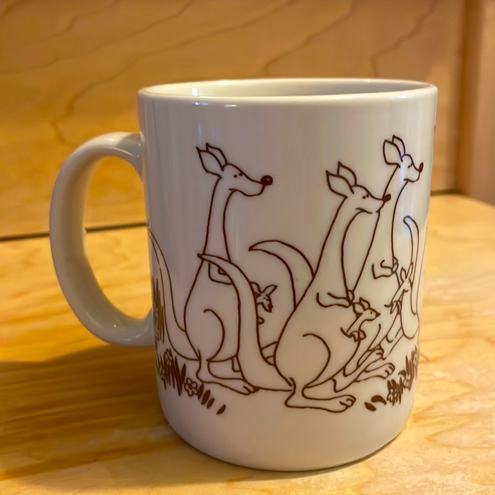 VINTAGE PAPEL kangaroo coffee mug